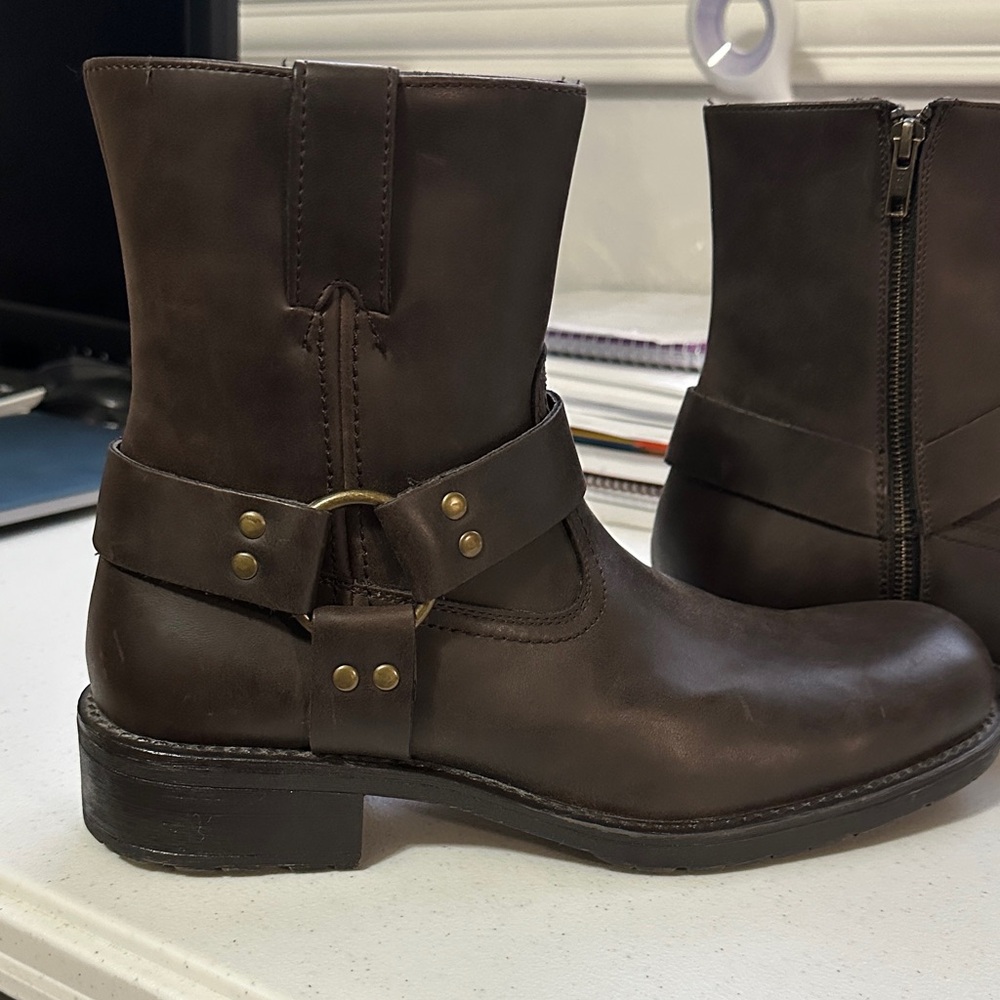 AZ Brown Torque men’s boots- size 10M